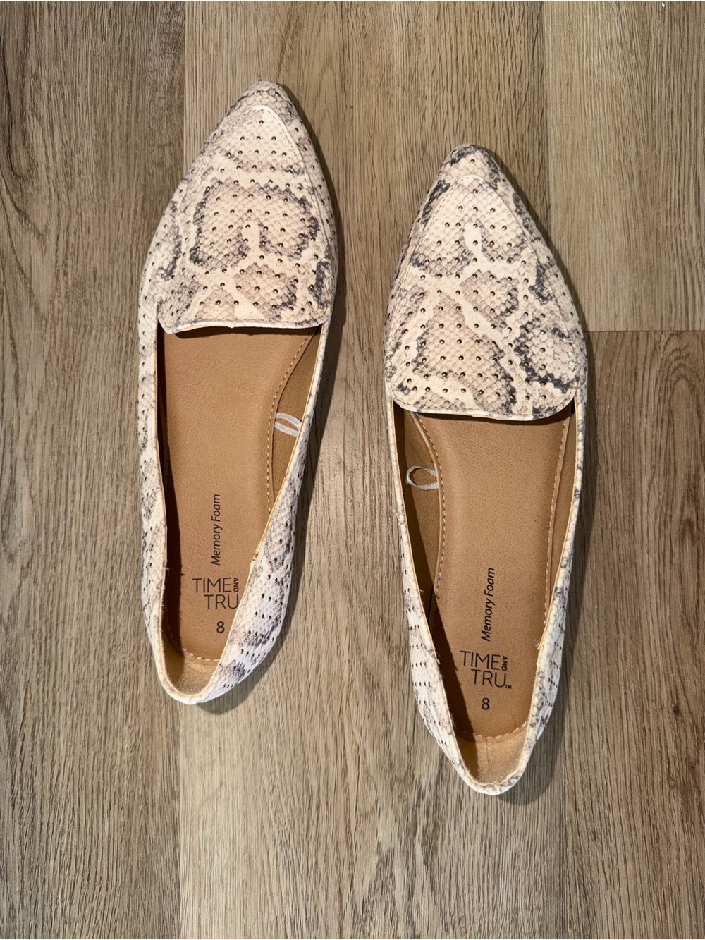Time and Tru Women's Snake-Print Pointed Toe Flats in Cream and Gray
